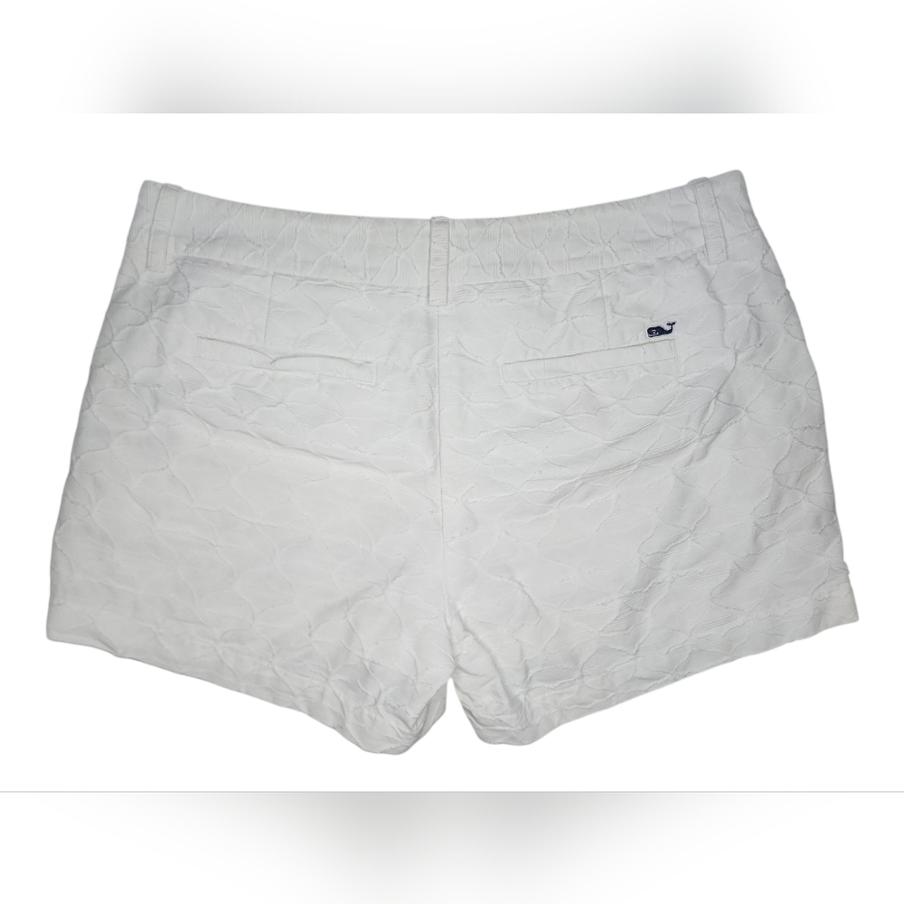 Vineyard Vines White Embossed Shorts, Womens 6 - Picture 2 of 4